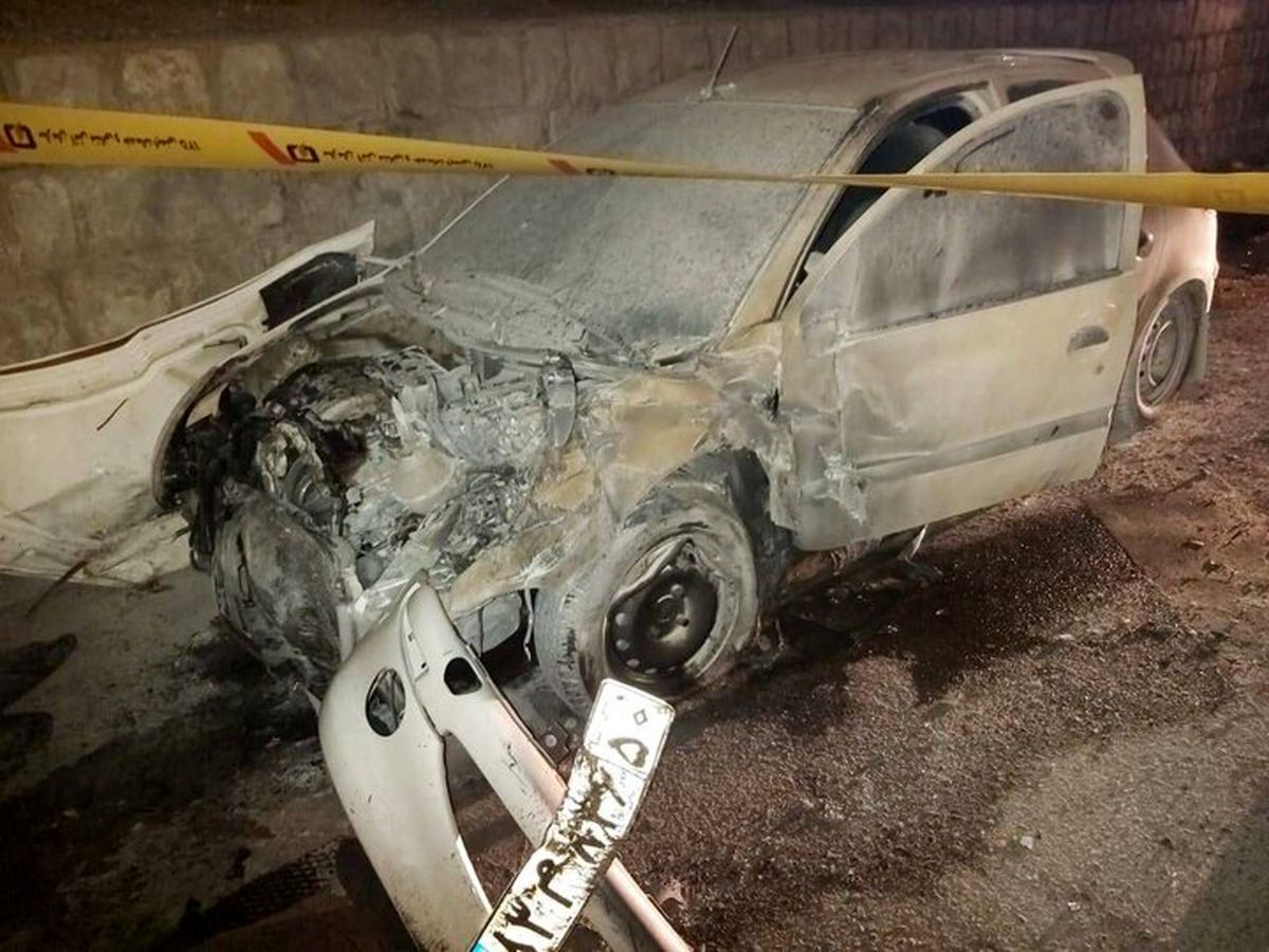 تصاویری از تصادف مرگبار ۲ سواری پیکان و پژو | با لایی‌کشی پژو پسر بچه ۱۰ ساله در آتش پیکان جان باخت