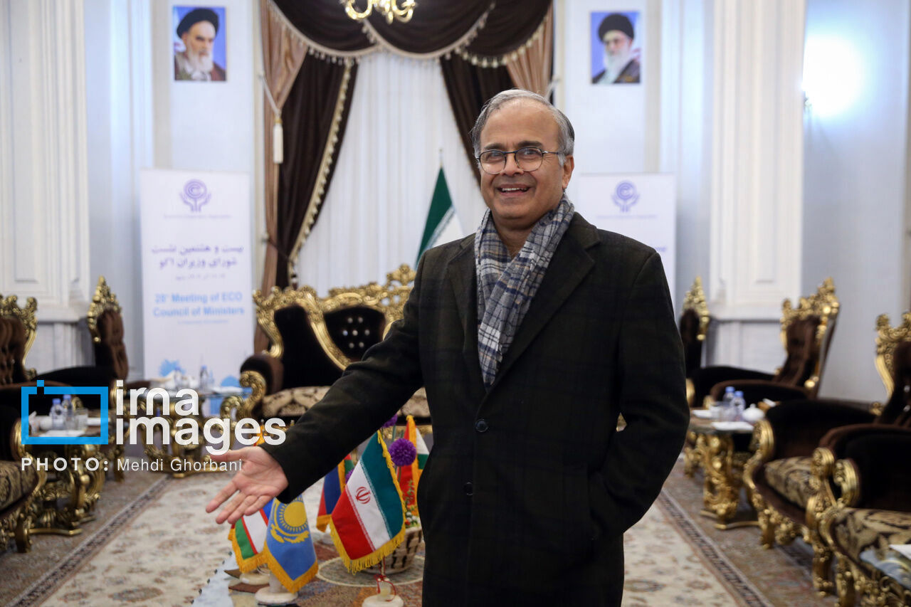 دبیر کل اکو: سامانه های اقتصادی جهانی کارکرد تسلیحاتی پیدا کرده است