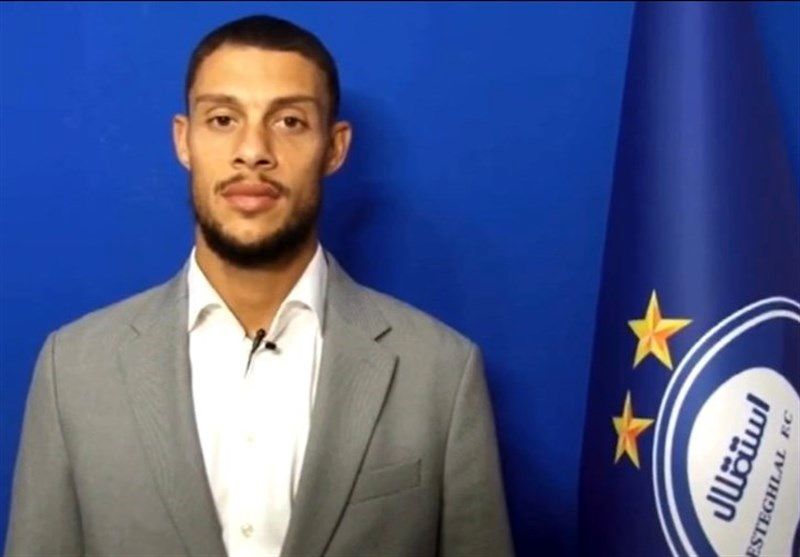 مهاجم خارجی آبیها قرارداد بست