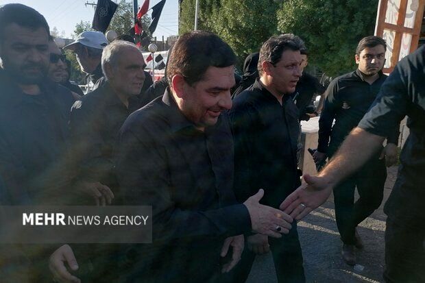 حضور سرپرست ریاست جمهوری در مراسم تاسوعای حسینی دزفول