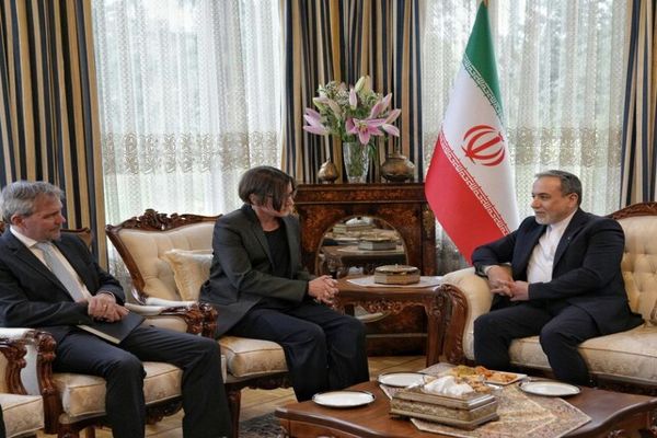 دیدار عراقچی با رئیس کمیته بین المللی صلیب سرخ