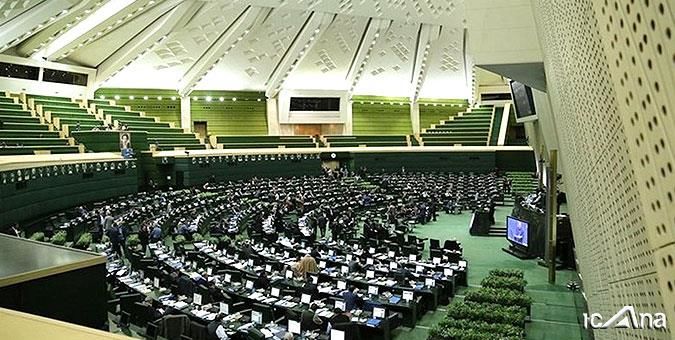 کاهش ۱۵ درصدی کارکنان دستگاه‌های اجرایی تا پایان برنامه هفتم