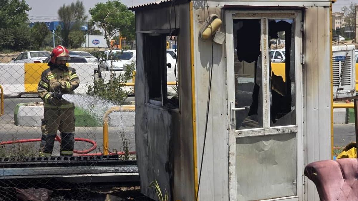 آتش‌سوزی در بازار آهن پایتخت +عکس