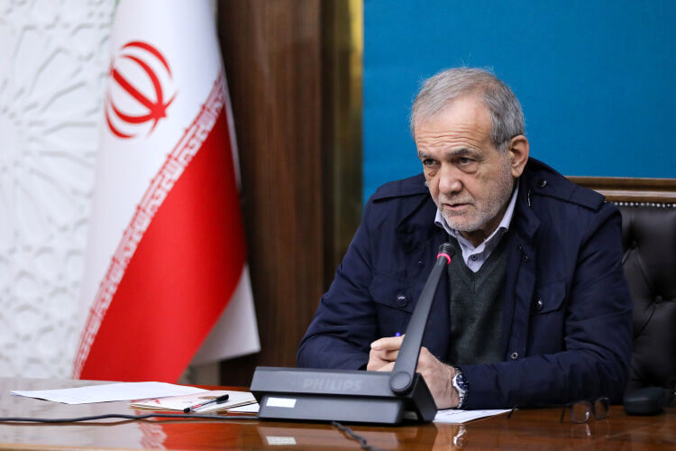 پزشکیان: مصمم به اصلاح ساختارهای ارتباطی کشور هستیم / مدیریت حمل‌ونقل یکپارچه می‌شود