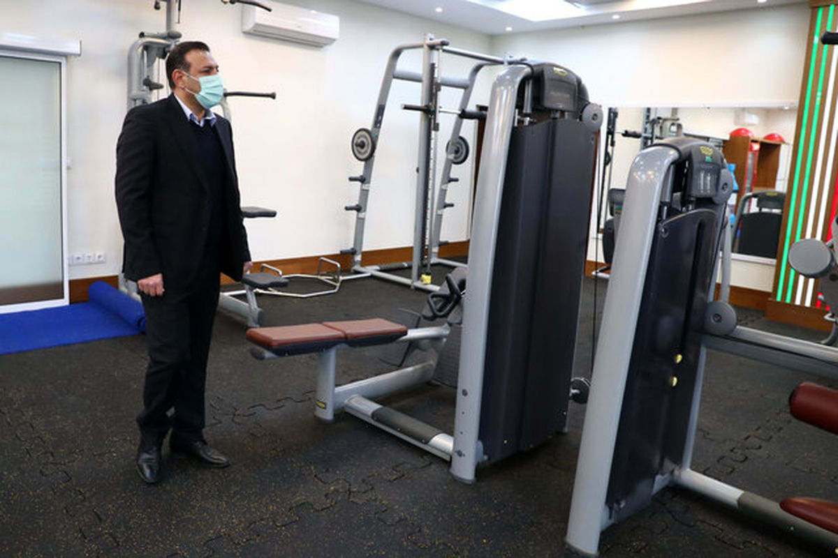 عزیزی خادم برکنار شد؟