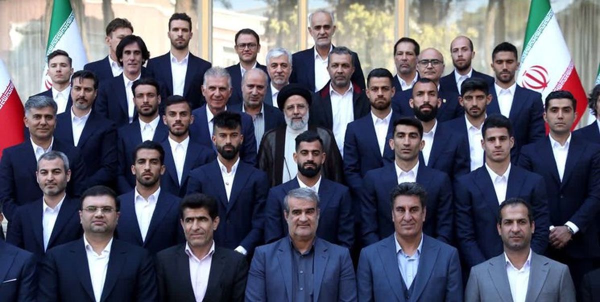 دیدار تیم ملی‌فوتبال ایران با رئیسی قبل از پرواز به قطر +عکس یادگاری