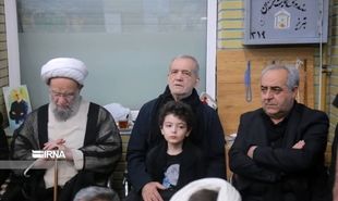 تصاویر: حضور رییس‌جمهور در آیین‌های عاشورایی تبریز