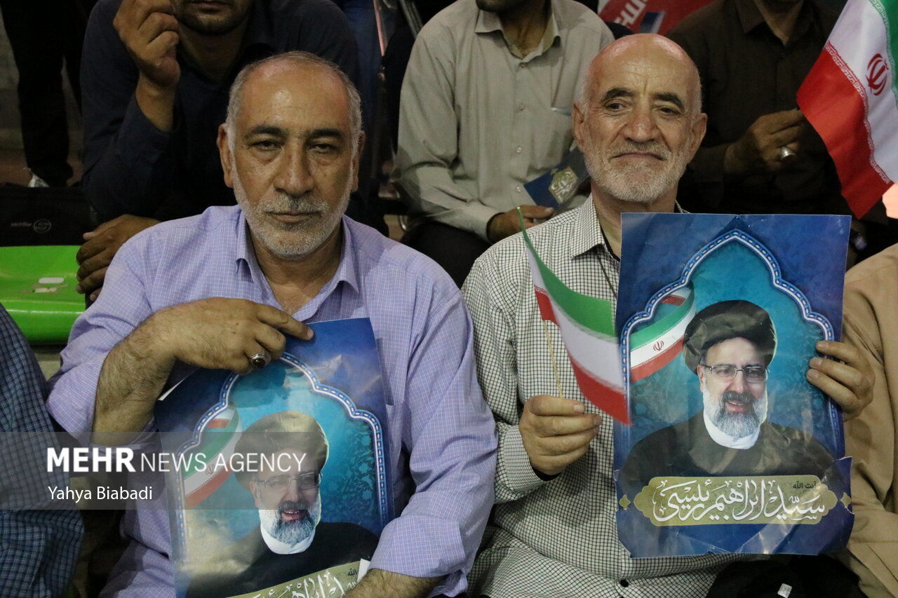 تصاویر: دیدار رئیس جمهور با اقشار مختلف مردم کرمانشاه