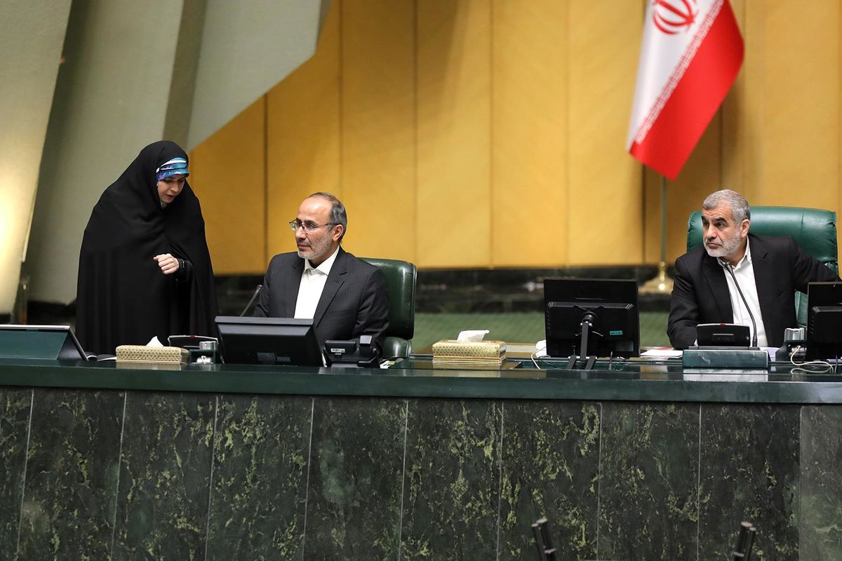  پاسخ مجلس به توضیحات مجمع درباره طرح شفافیت قوای سه‌گانه