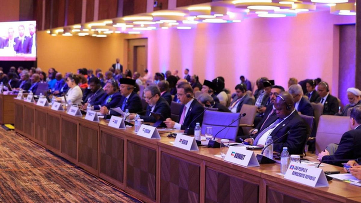 عراقچی: ادعای آمریکا و اروپا درباره بازگشت قطعنامه‌ها باطل است