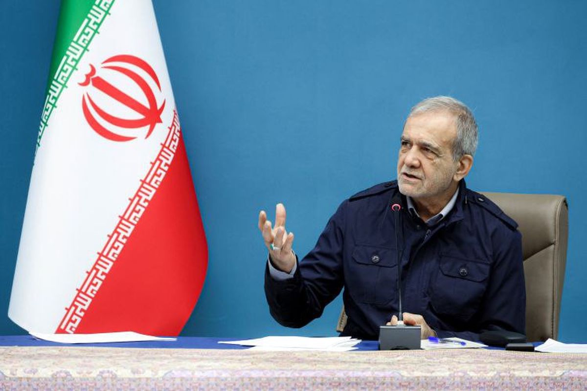 پزشکیان: تمام نارسایی‌ها را می‌توان با اتکا به ذهن خلاق جوانان به نتیجه رساند