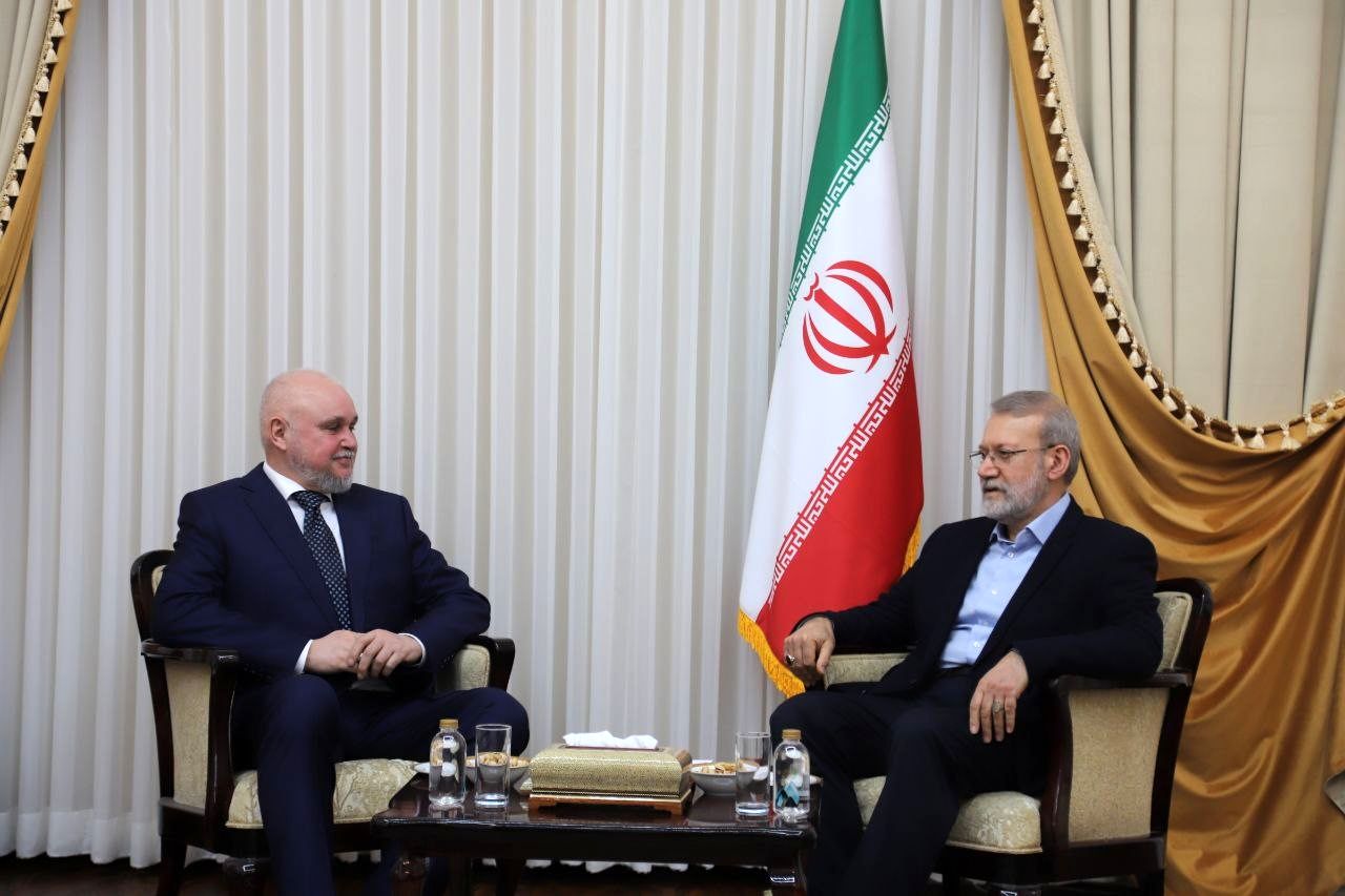 دیدار لاریجانی با وزیر انرژی روسیه/وزیر انرژی روسیه: امضای چند توافق‌نامه با ایران در دستورکار قرار دارد