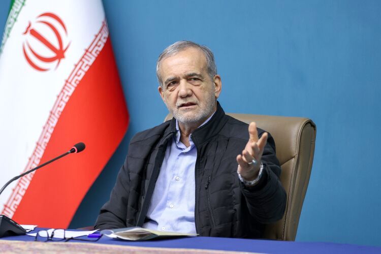 پزشکیان: ایران را با هم می‌سازیم