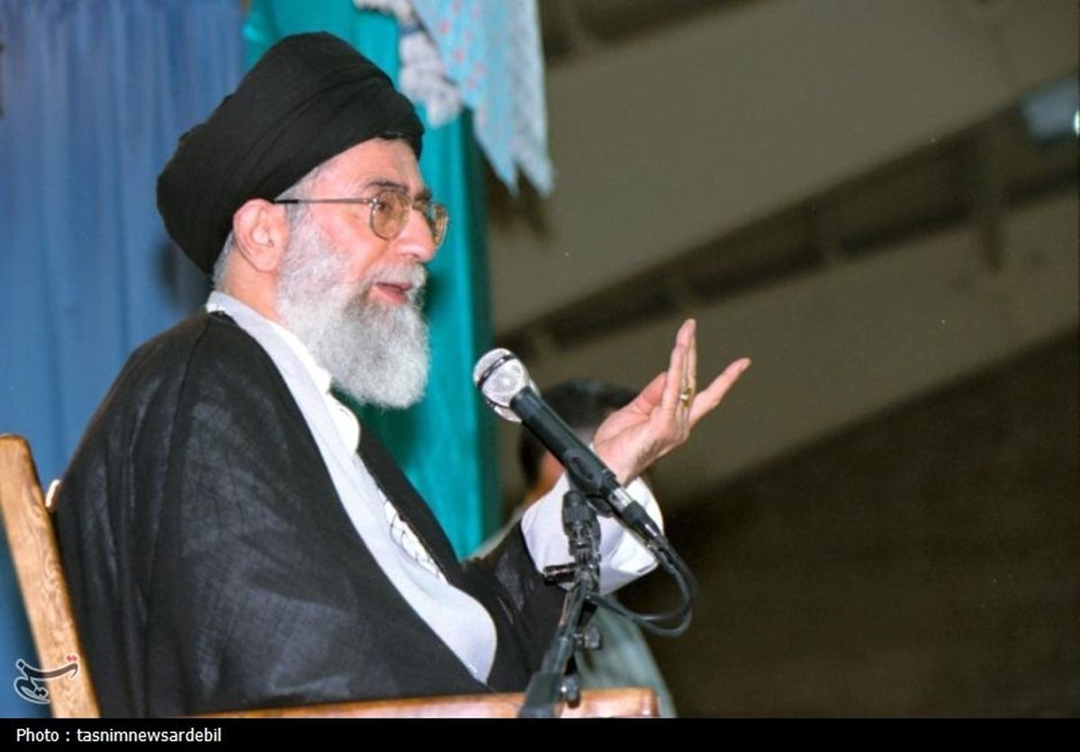 بازخوانی سفر رهبر معظم انقلاب به دیار دارالارشاد 