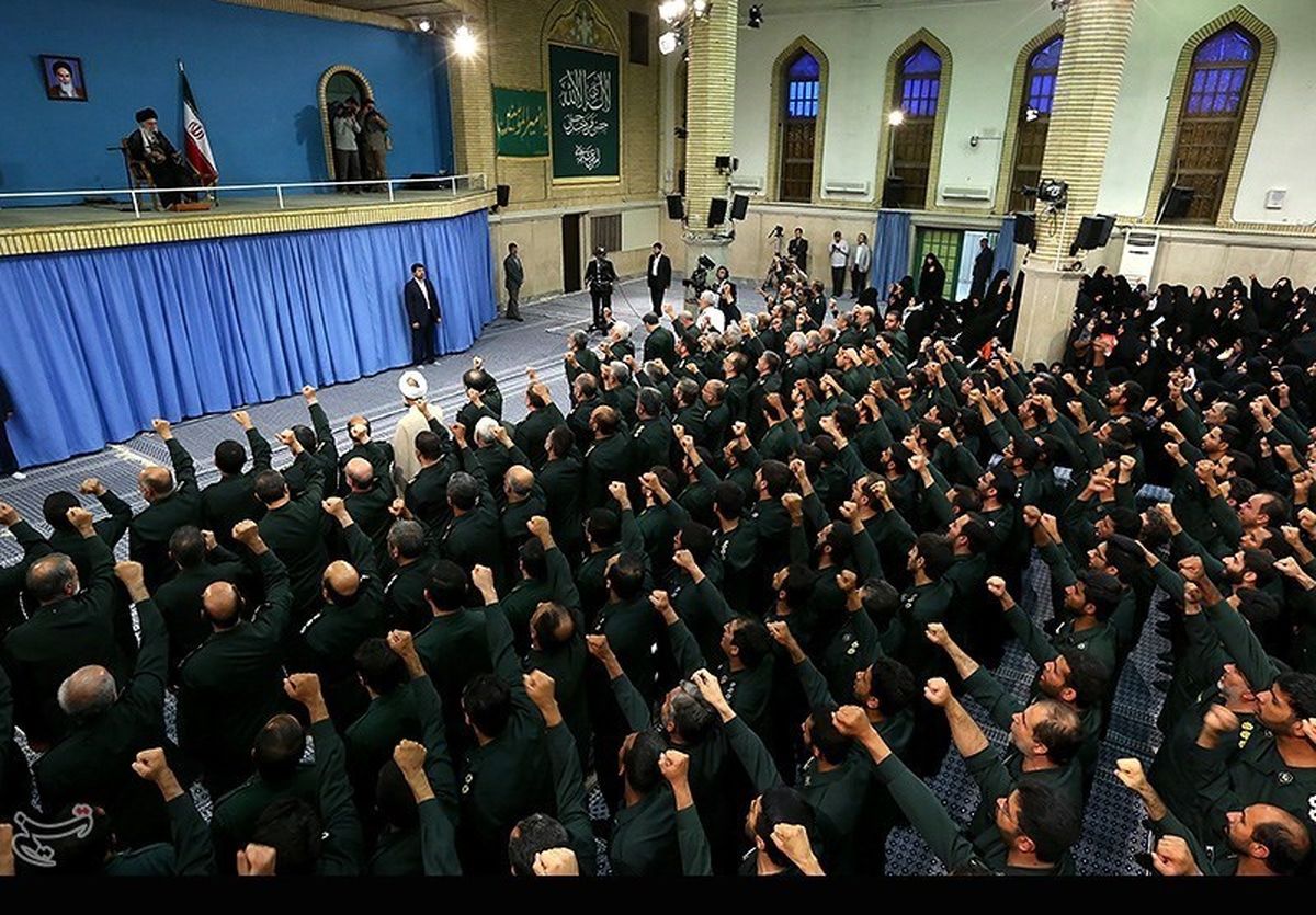 گزارش تصویری: از گریه‌ی ظریف تا عکس مشترک صالحی و احمدی نژاد