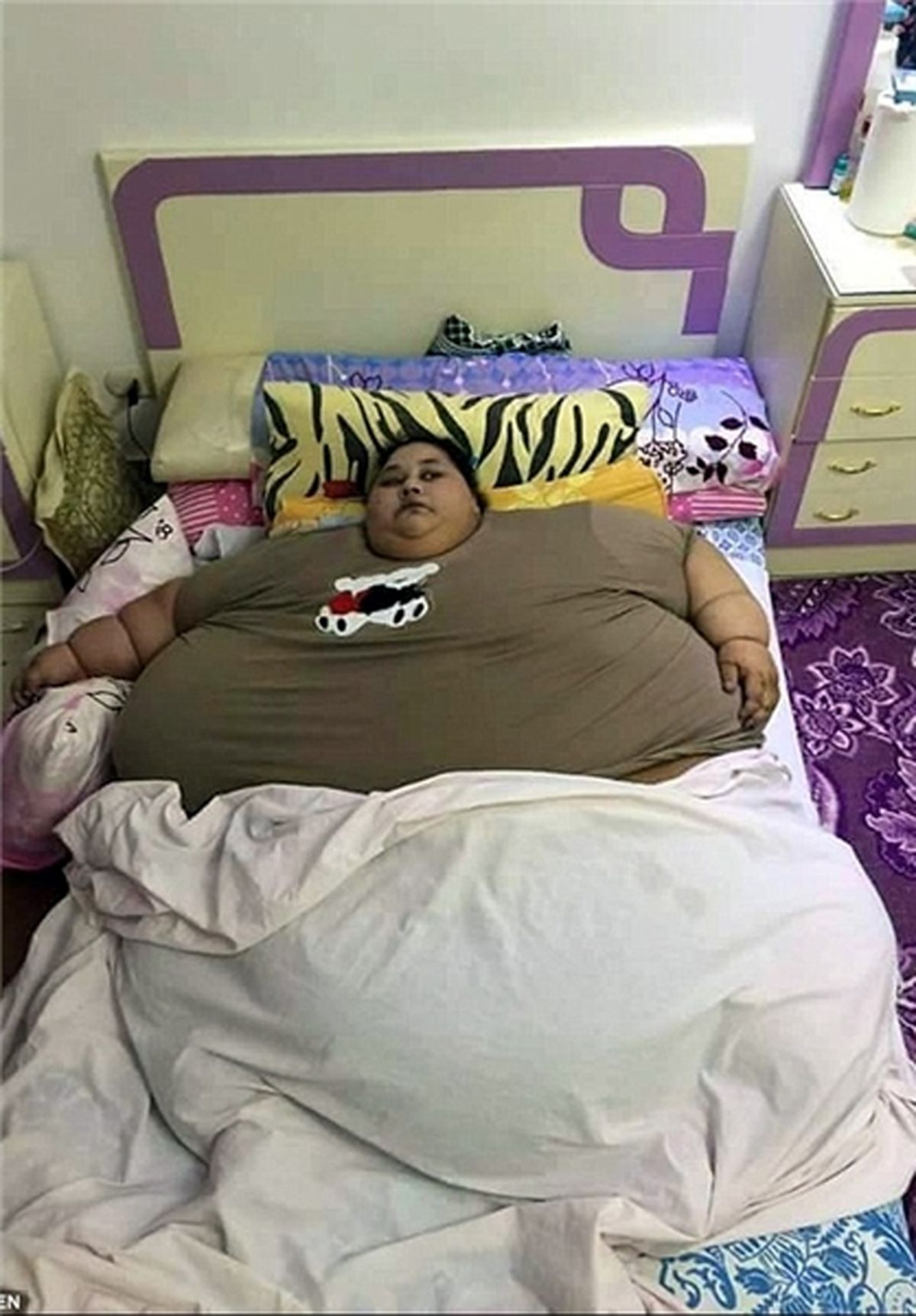۲۵ سال خانهنشینی چاقترین زن دنیا +تصاویر