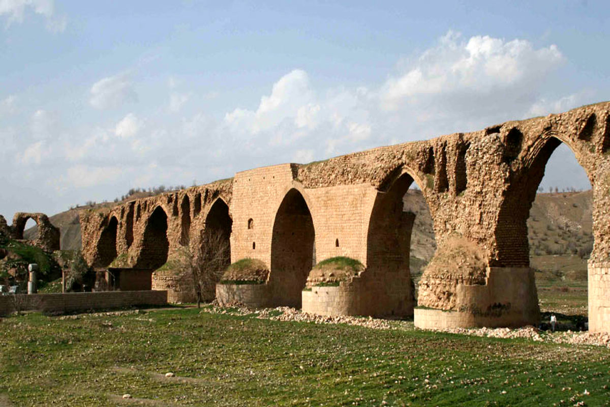 ۱۱ مکان دیدنی برای سفر تابستانی به خرم‌آباد