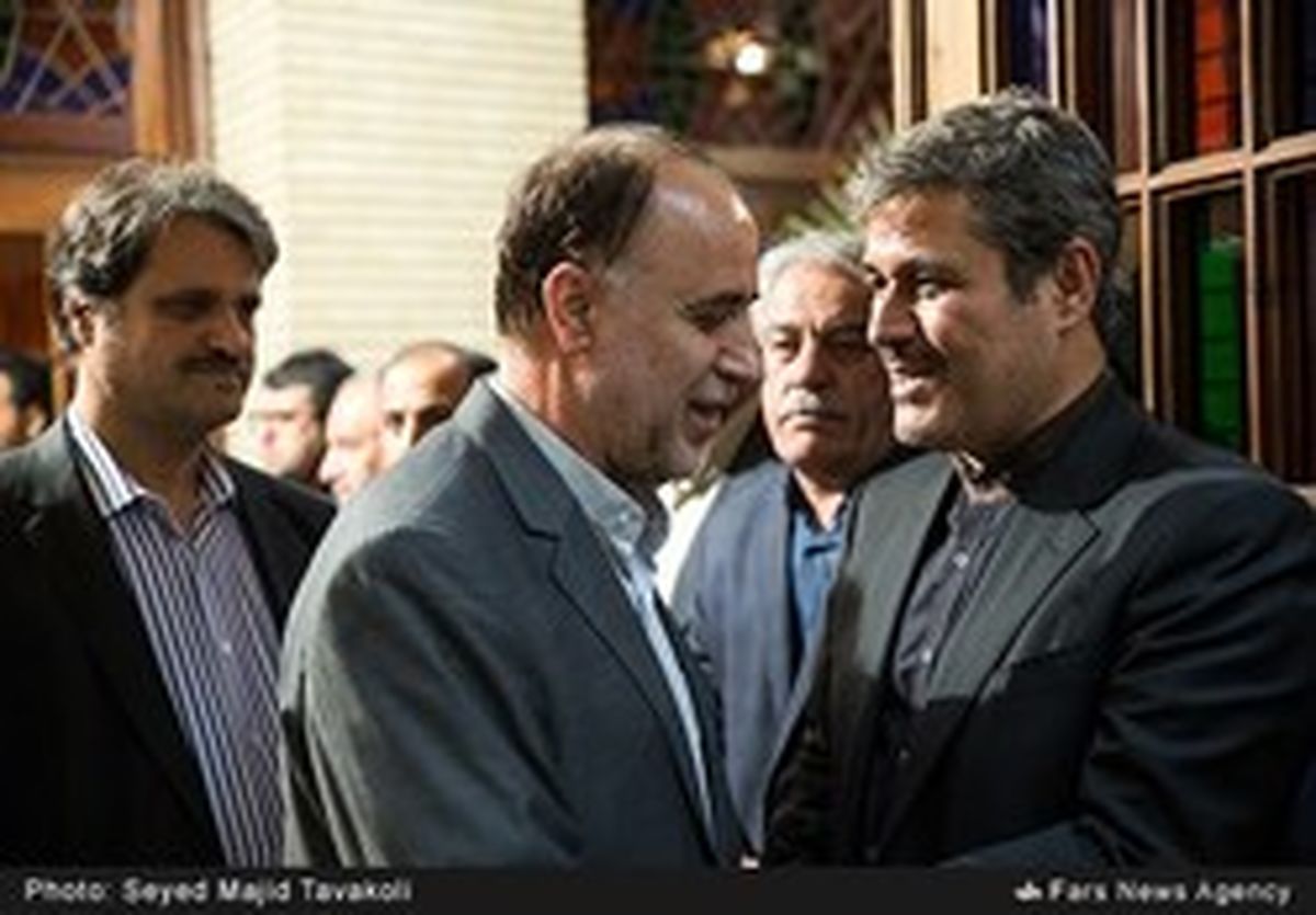 احمدی نژاد در مورد ارز به بدترین شیوه عمل کرد