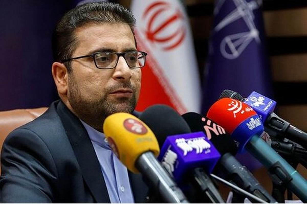 کشف ۷ میلیون ماسک و ۱۸ تن ژل ضدعفونی در ۱۰ روز