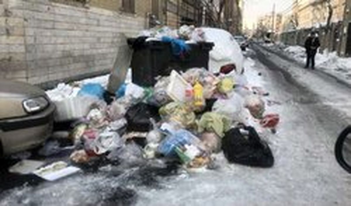 انباشت زباله‌های تهران در روز برفی! +تصاویر