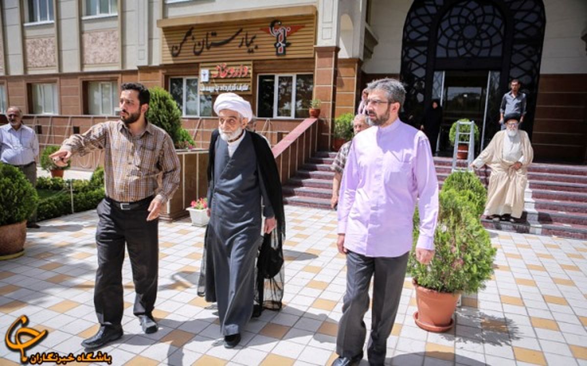 برادرآیت‌الله‌مهدوی‌کنی‌درکنارفرزندان/عکس