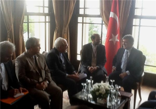 عکس/ دیدار ظریف با عبدالله گل