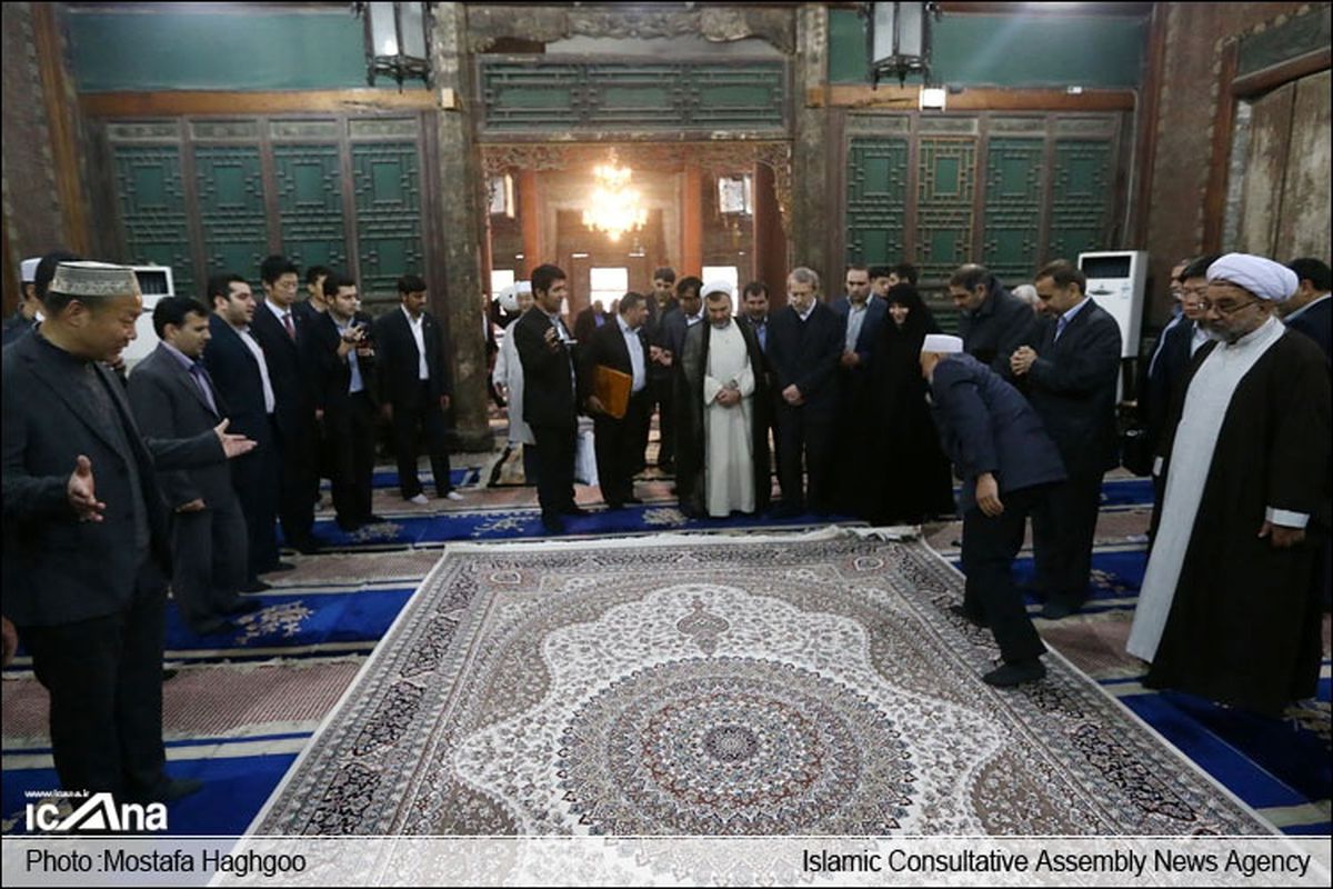 هدیه لاریجانی به مسجدقدیمی چین/عکس