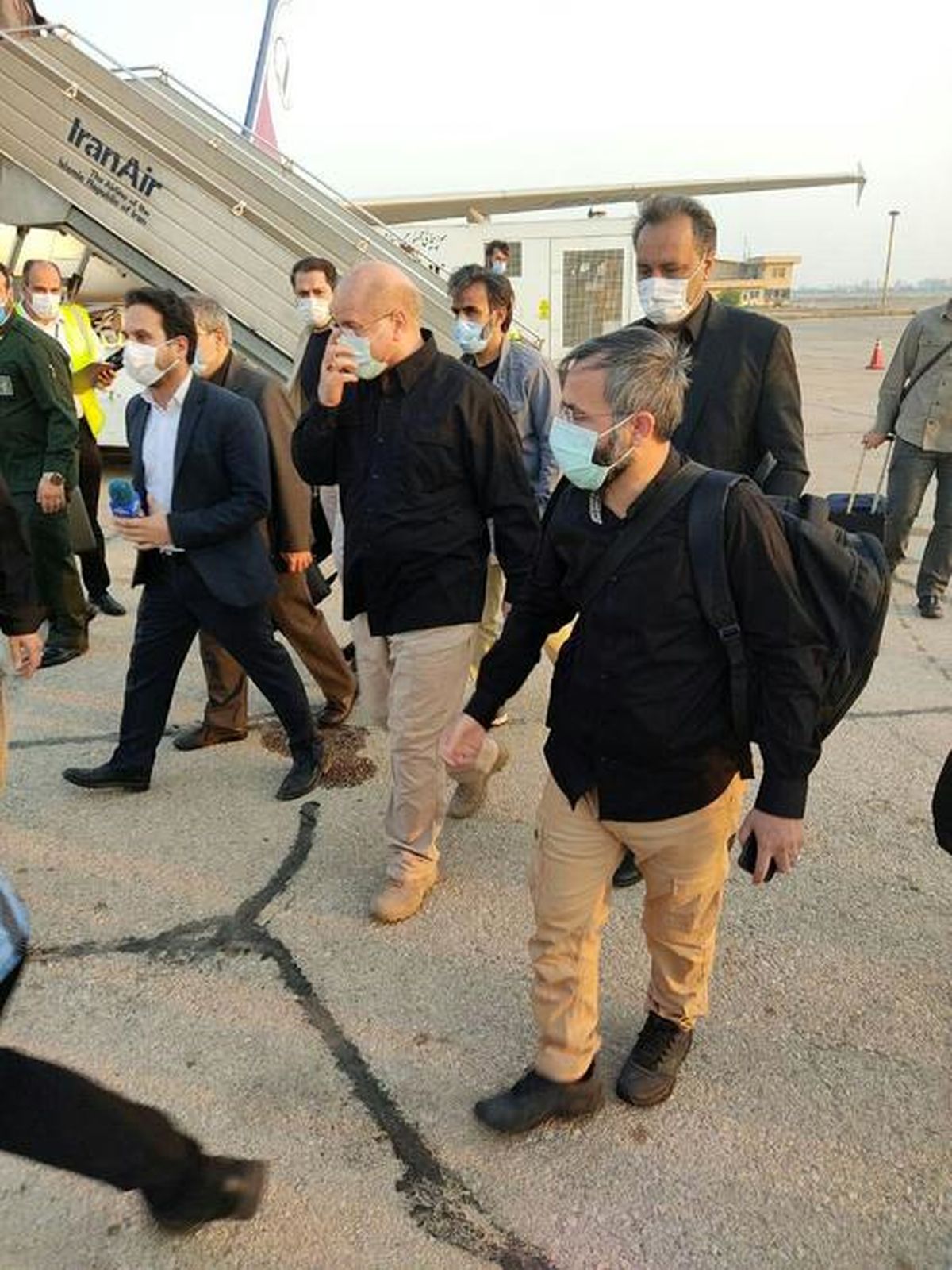 عکس: قالیباف وارد فرودگاه آبادان شد