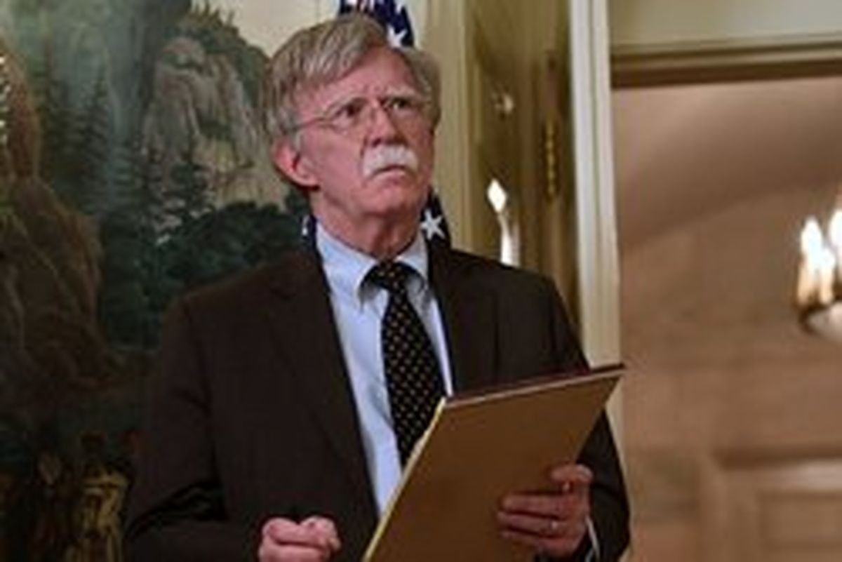 درخواست شرم آور«بولتون» از ارتش ونزوئلا