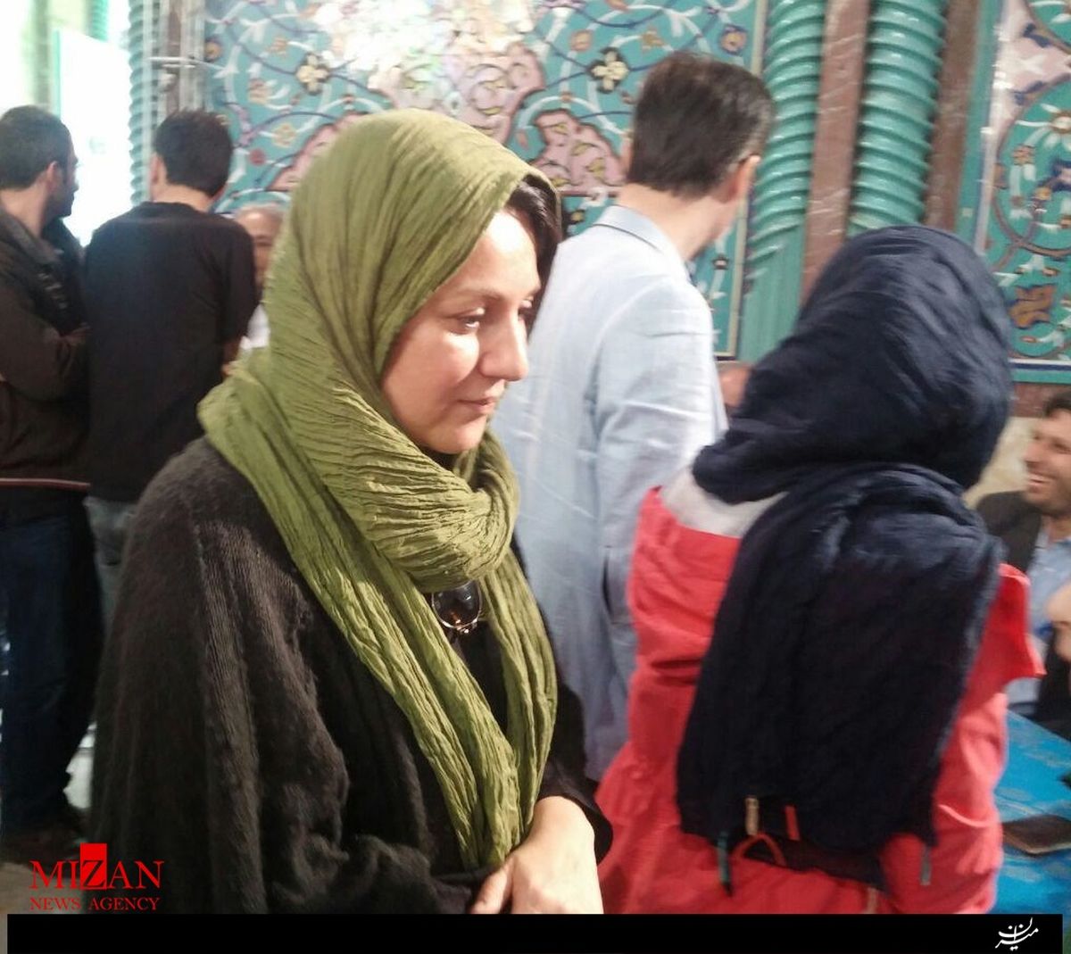 خانم بازیگر پای صندوق رای +عکس