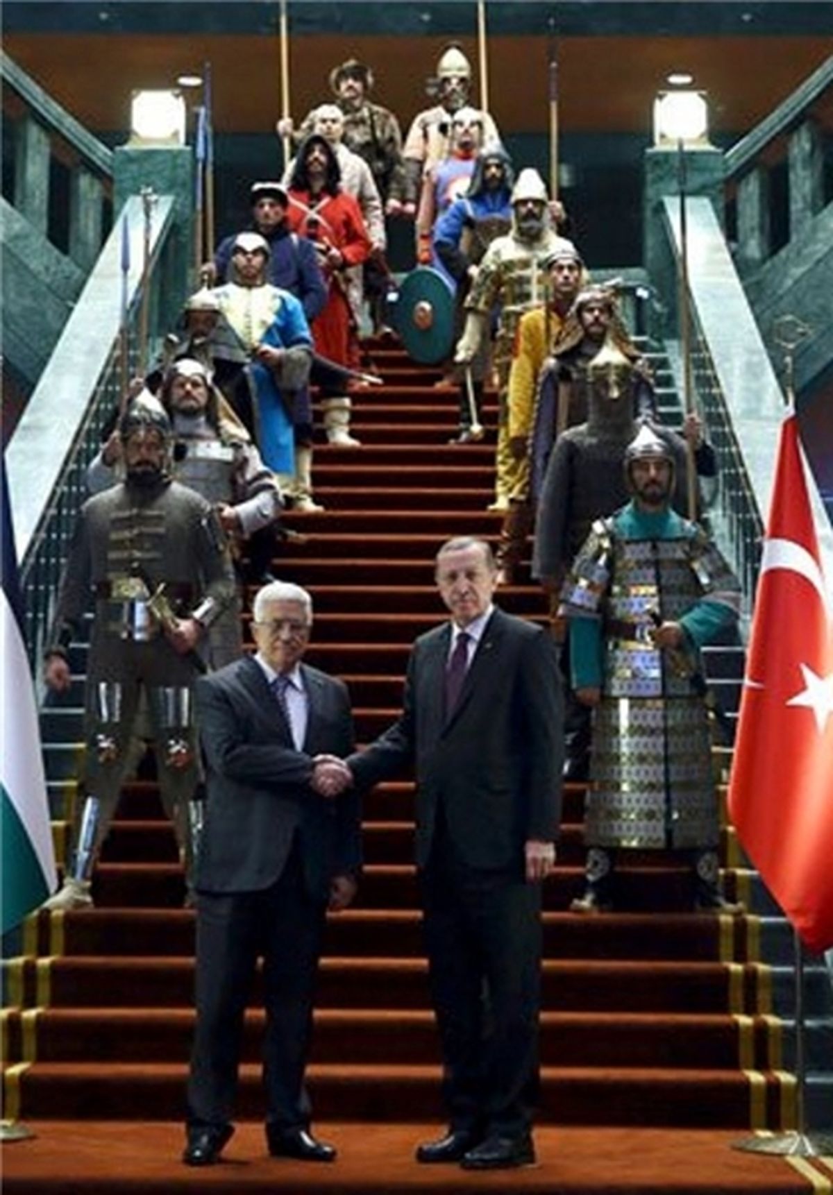 بازتاب عکس جنجالی اردوغان و  عباس