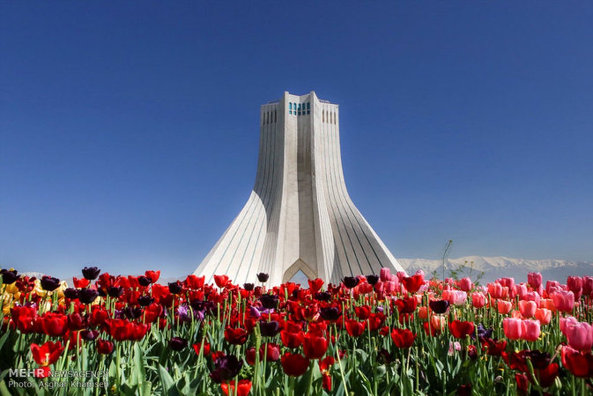 تصاویر: رنگین کمان لاله ها در تهران