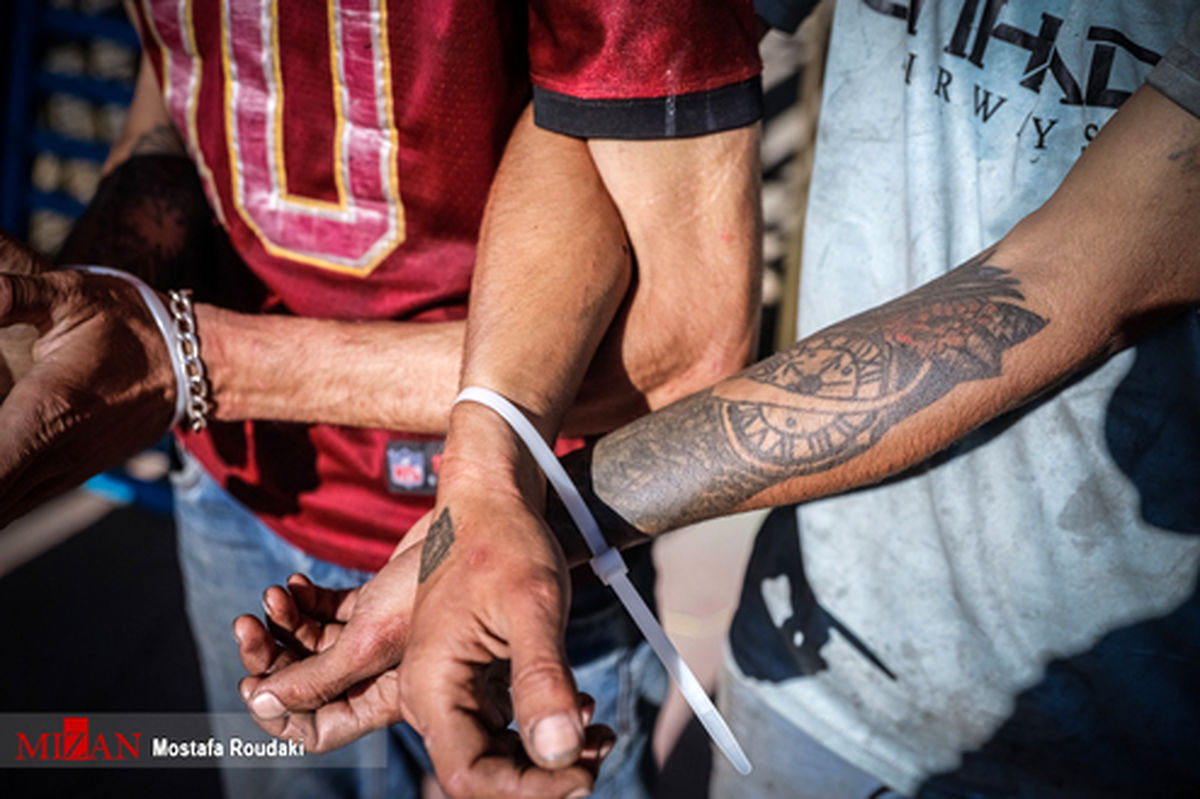 تصاویر: خالکوبی عجیب اراذل و اوباش تهرانی