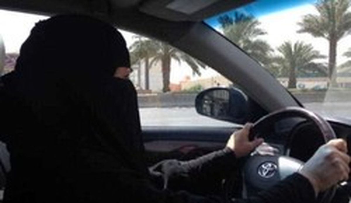 زنان عمانی راننده تاکسی میشوند