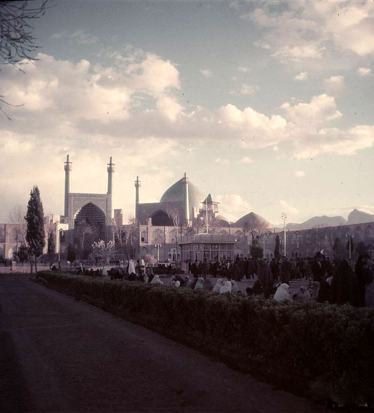 عکس/میدان‌امام اصفهان،سال‌1356