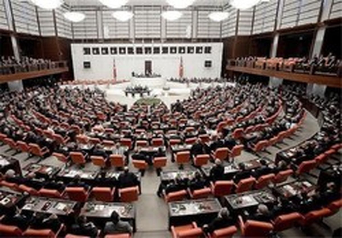 تلاش مخالفان برای رویارویی با اردوغان در صحن پارلمان