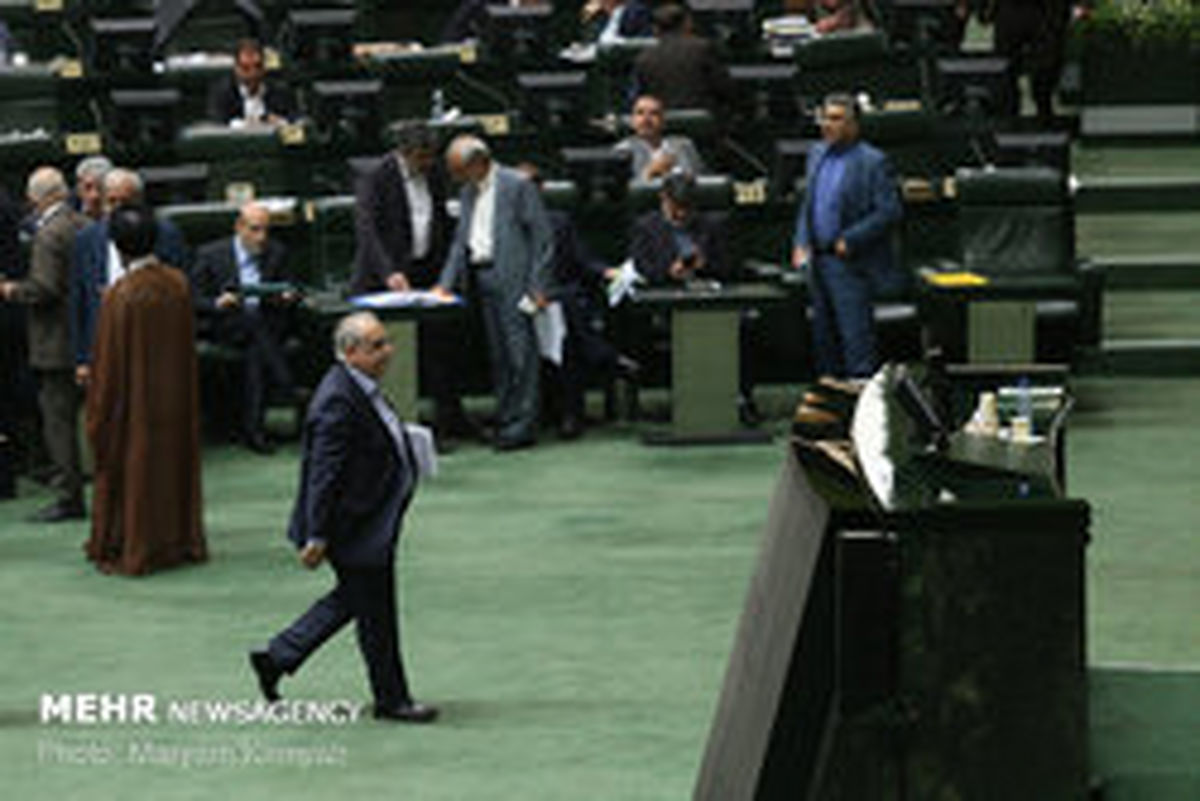 ماجرای ۱۰۰ میلیون تخفیف خرید سانتافه برای دختر مدیر