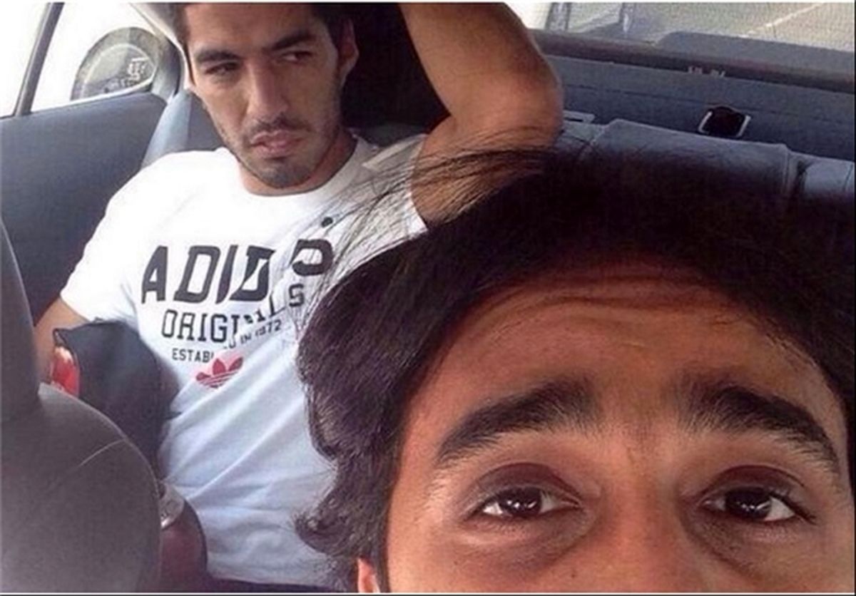 سلفی راننده تاکسی با سوارز/عکس