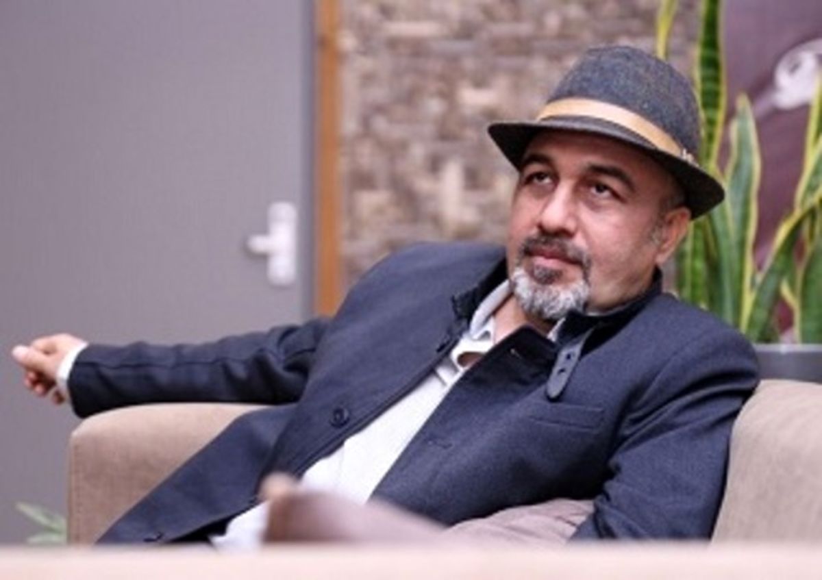 ویدئو طنز رضا عطاران درباره فاصلهگذاری اجتماعی