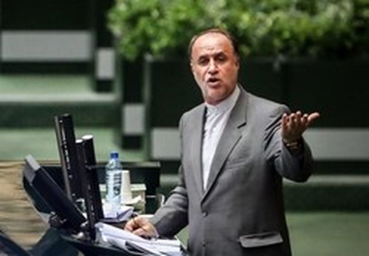 انتقاد حاجی بابایی: به جای رتبهبندی از خصوصیسازی آموزش رونمایی شد