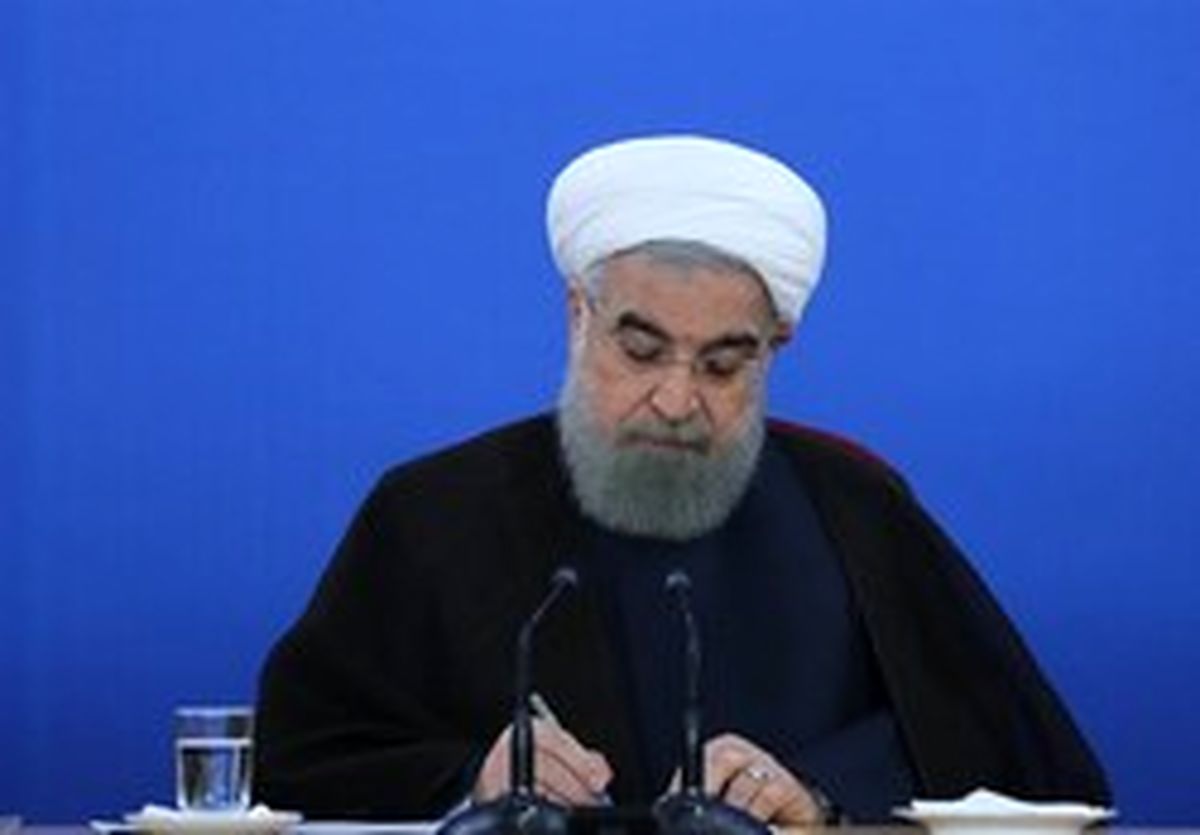 قانون افزایش ۲۰ درصدی حقوق کارمندان ابلاغ شد