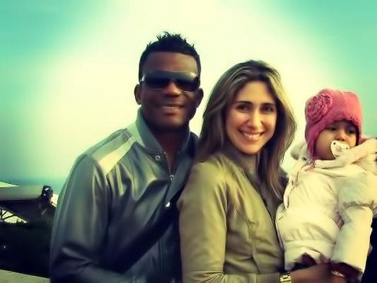 بازیکن پرسپولیس درکنار همسرو دخترش