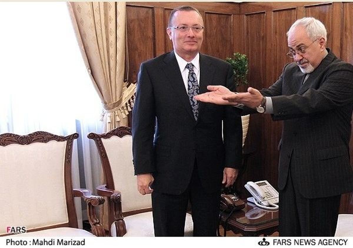 عکس/تعارف خاص آقای وزیر خارجه!