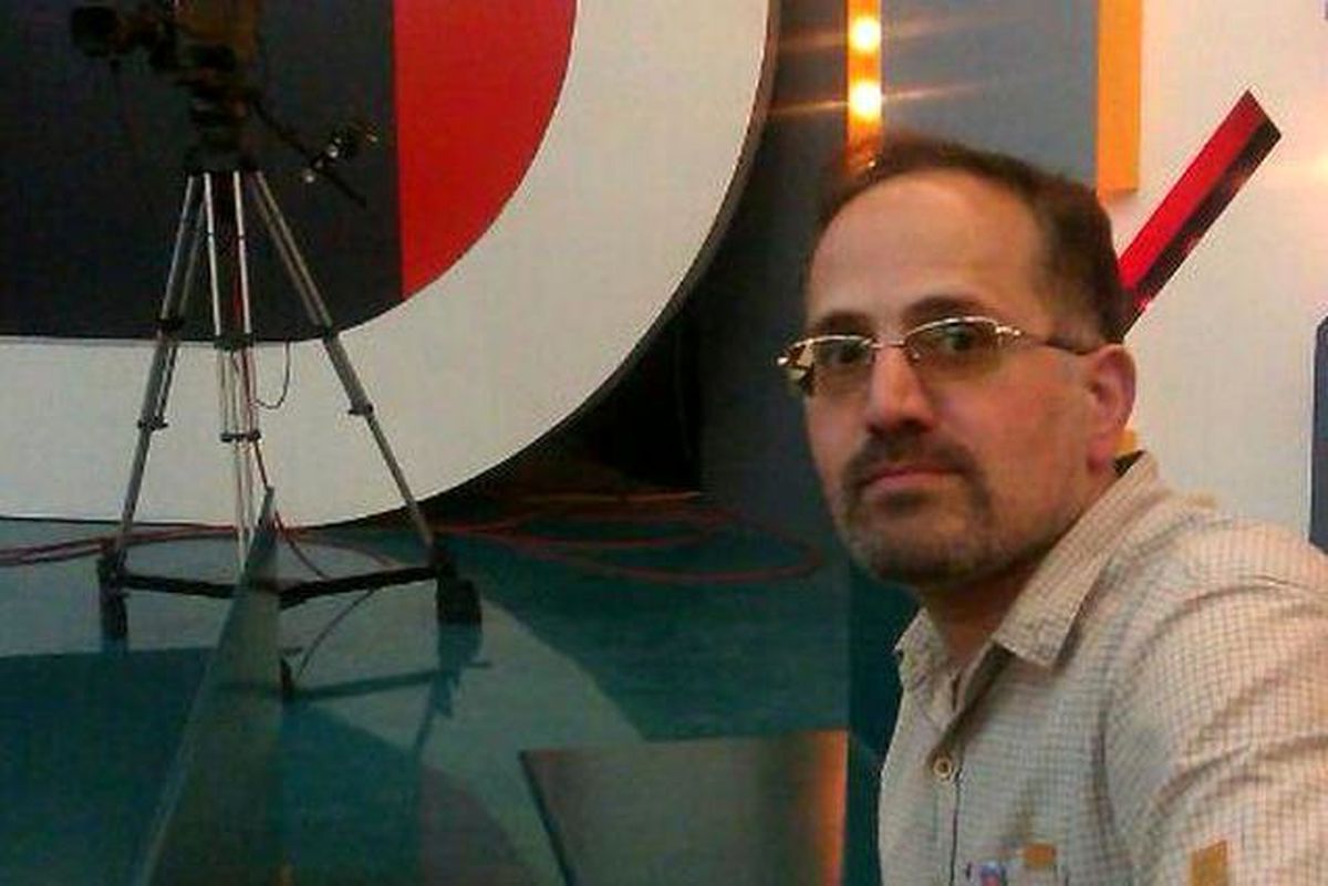 از بقیه برنامه‌های کتاب تلویزیون مردمی‌تر هستیم/ درد دل اصلی نویسنده و ناشر اقتصاد است