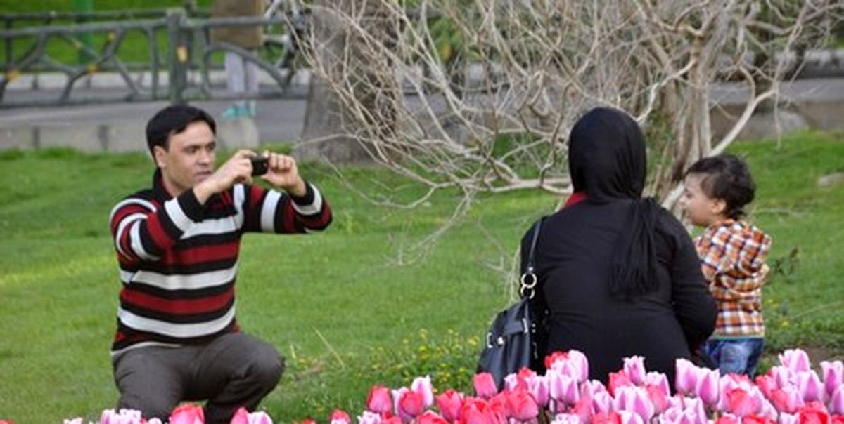 والدین جلوی بچهها قربانصدقه هم بروند