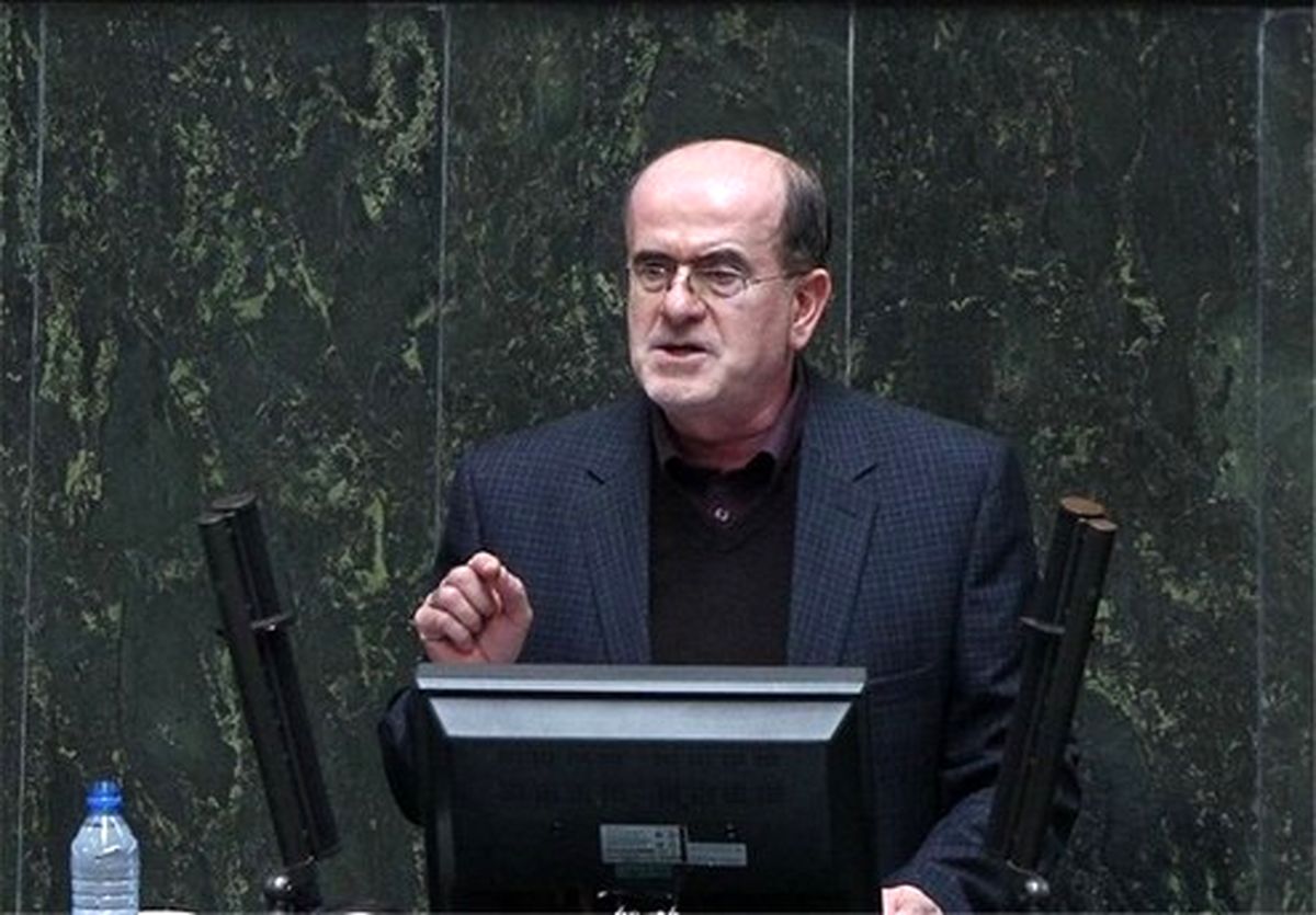 دولت ارز تخصیصیافته به کالاهای اساسی را تعیینتکلیف کند