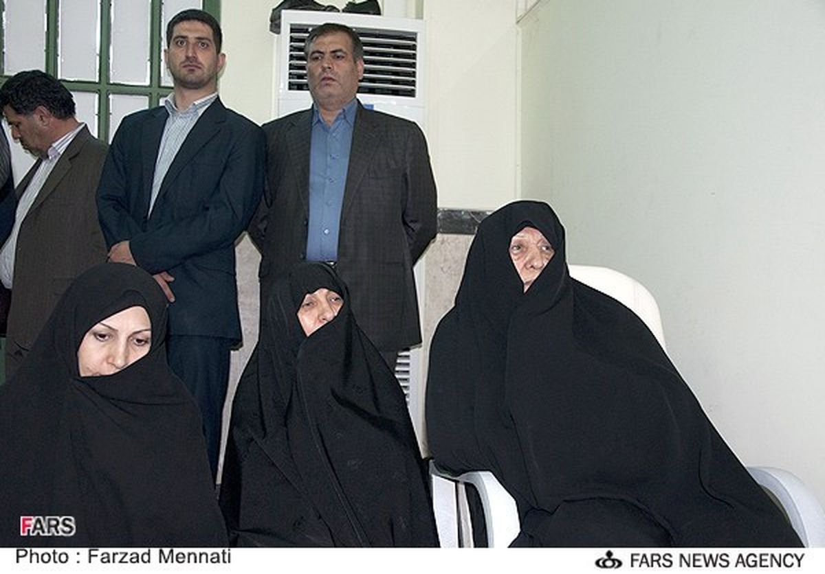 عکس/ همسر هاشمی در سفر کرمانشاه