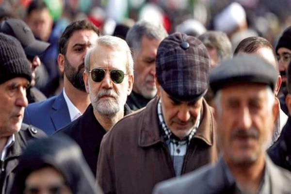 بازگشت سیاستمدار با حکم ویژه