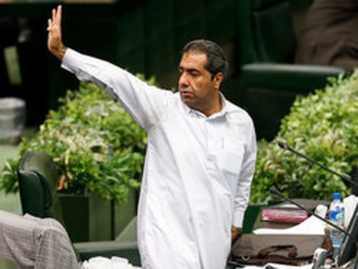 مشاجره درازهی اینبار با خبرنگاران در راهروی پارلمان