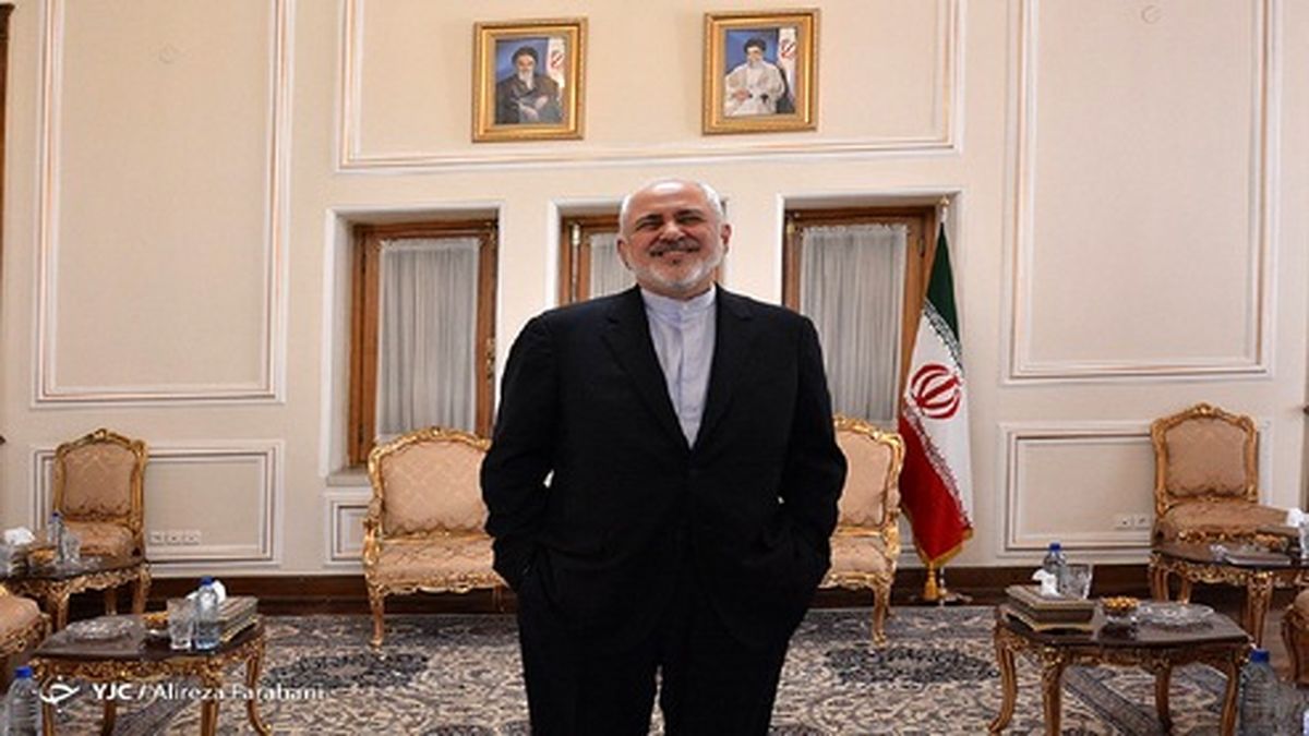 کنایه ظریف به امارات: عادی‌سازی روابط با اسرائیل؟ +عکس